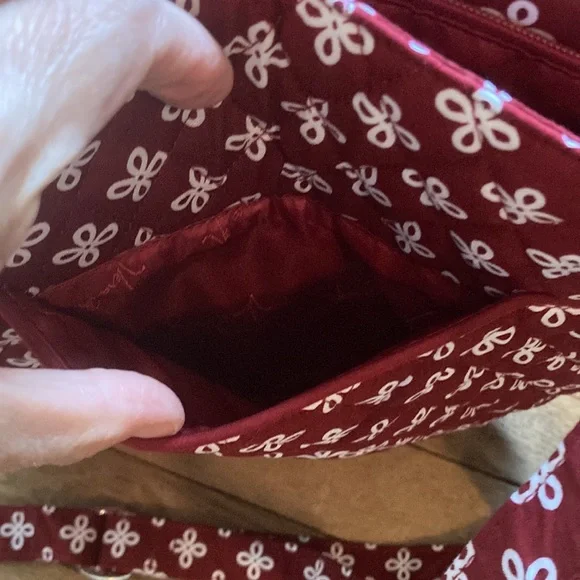 Vera Bradley Indiana University Triple Zip Hipster Purse NWT $90 Crossbody Bag - Picture 7 of 8